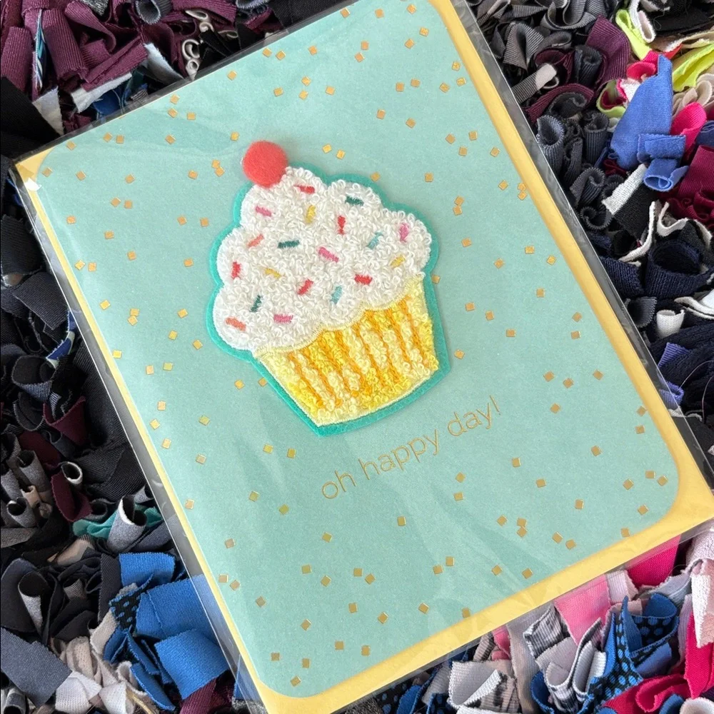 🆕Papyrus Rug Hooked Cupcake Birthday Greeting Card